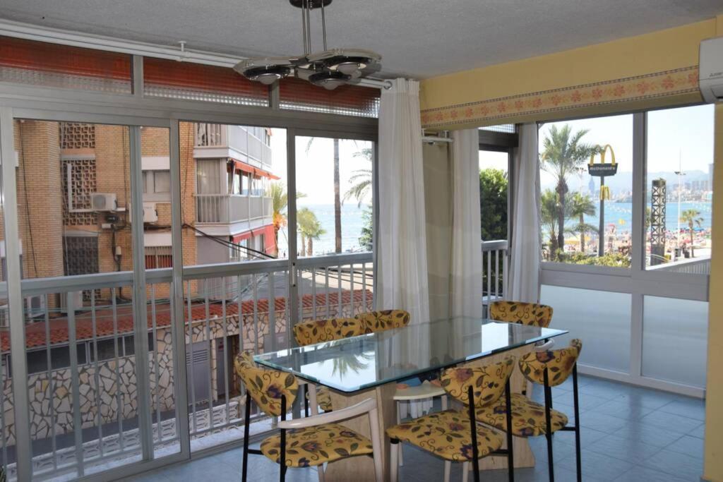 Apartamento En El Paseo Maritimo De Benidorm Luaran gambar